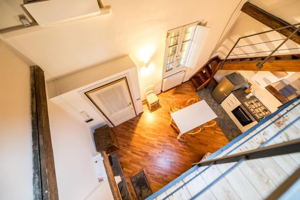 Wonderful Two Floors Apartment Milan Luaran gambar