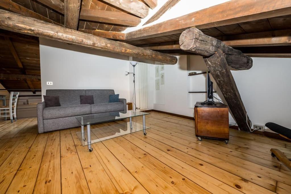 Wonderful Two Floors Apartment Milan Luaran gambar