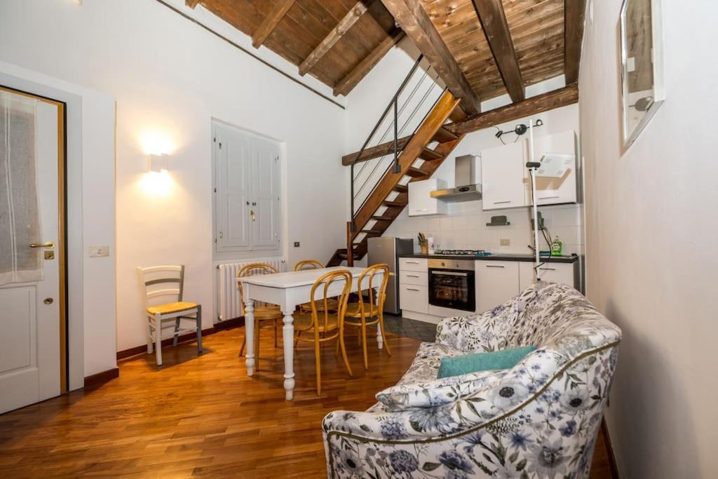 Wonderful Two Floors Apartment Milan Luaran gambar